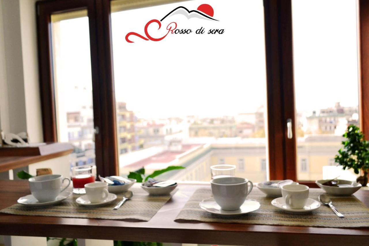 Rosso Di Sera Couette-café Naples